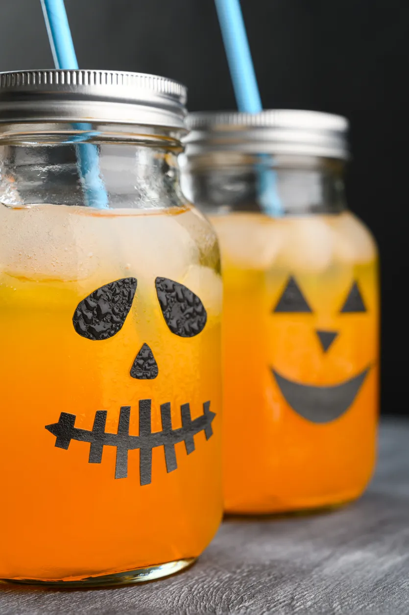 Halloween-tarjoilut lapsille: kurpitsamehu