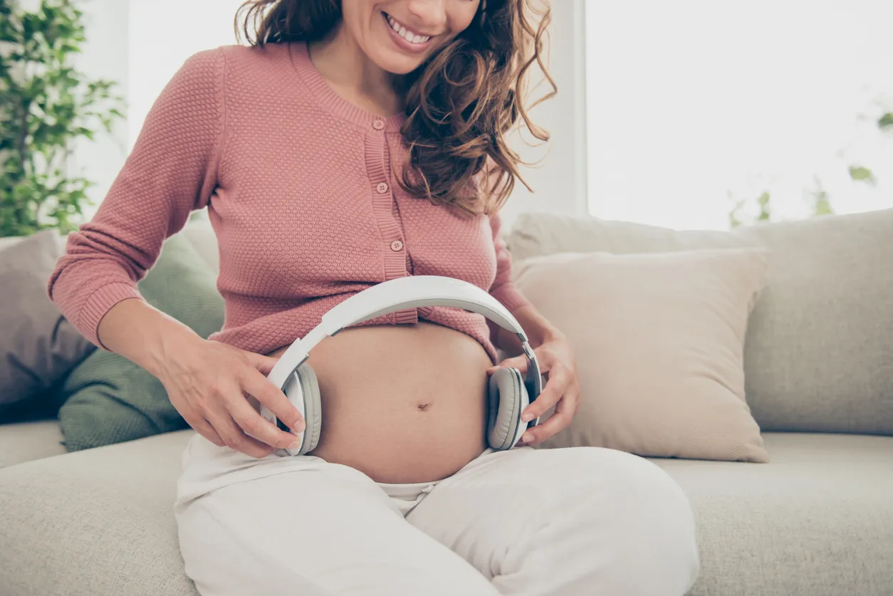 Synnytyssuunnitelma: raskaana oleva nainen